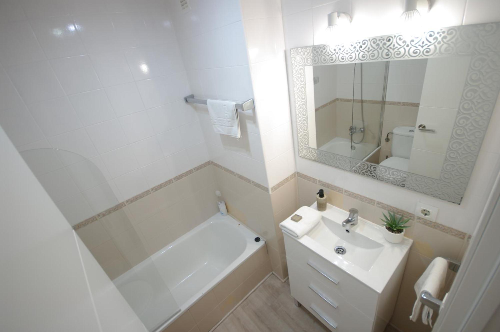 Livingtarifa Apartamento Agaporni Esterno foto